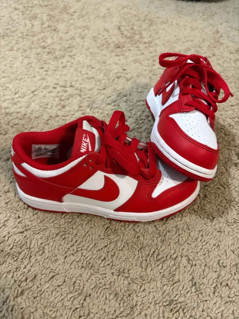 Nike Kids Low-Top Sneakers in Red and White - Picture 3 of 4
